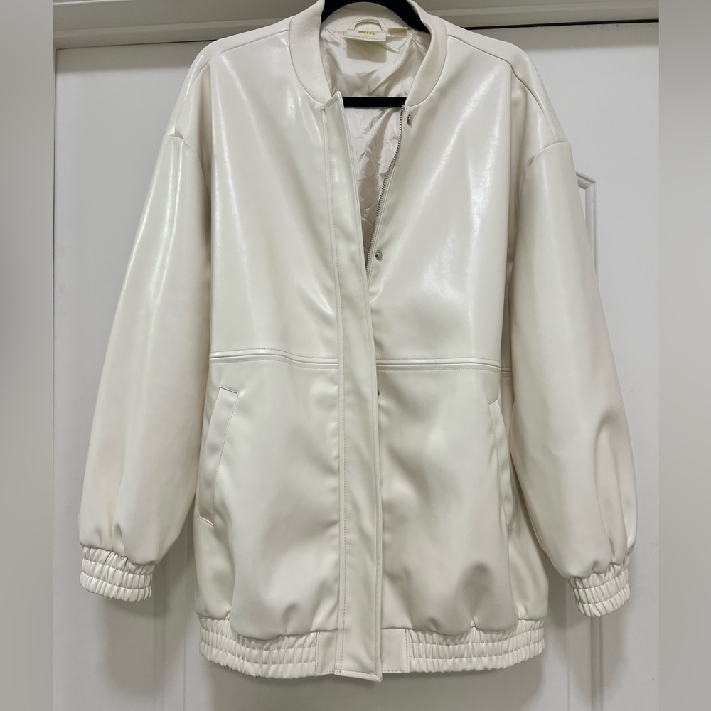 Anthropologie Maeve Oversized Patent Leather Bomber Jacket - Picture 5 of 16